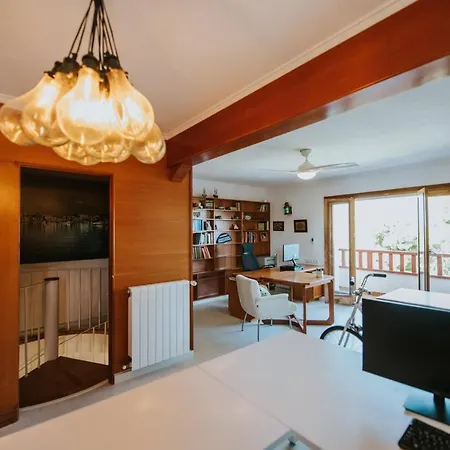 Exclusiva Balcon Rosa Mirando A Torrevieja