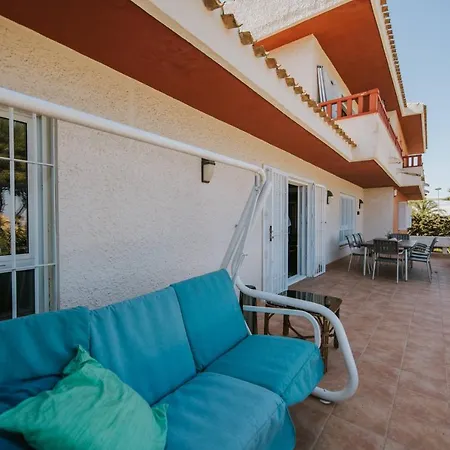 Exclusiva Balcon Rosa Mirando A Torrevieja Villa Alicante