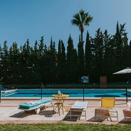 Exclusiva Balcon Rosa Mirando A Torrevieja