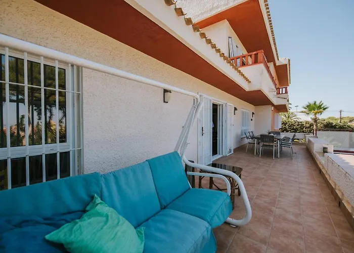 Exclusiva Balcon Rosa Mirando A Torrevieja Villa Alicante